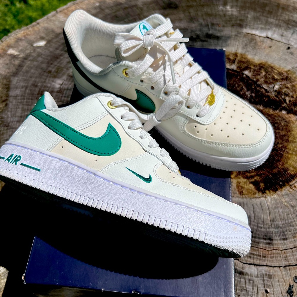 Nike Air Force 1 Low '07 SE
40th Anniversary Edition Sail Malachite (Women's)